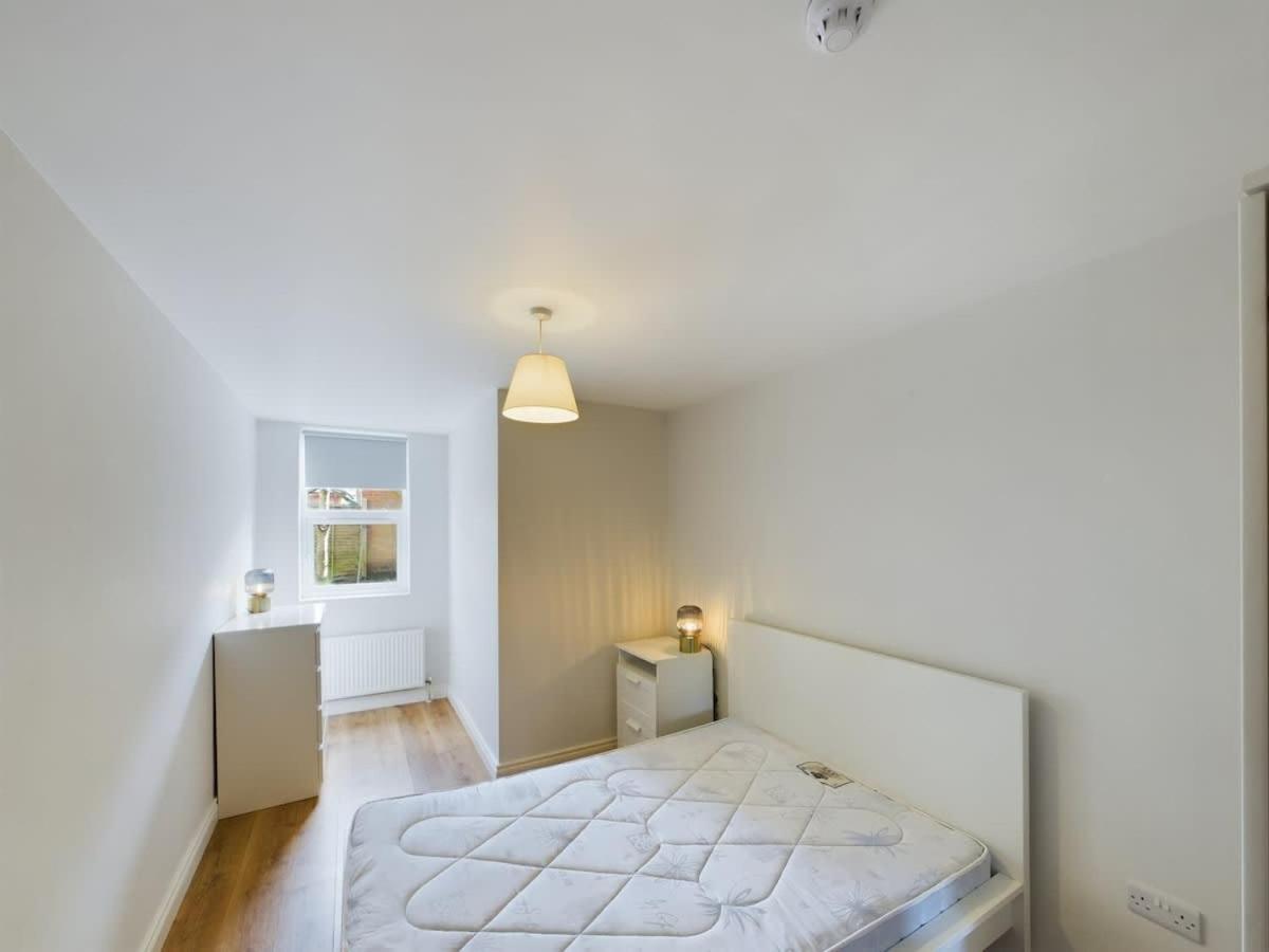 Apartment Cozy 2 Bedroom Flat